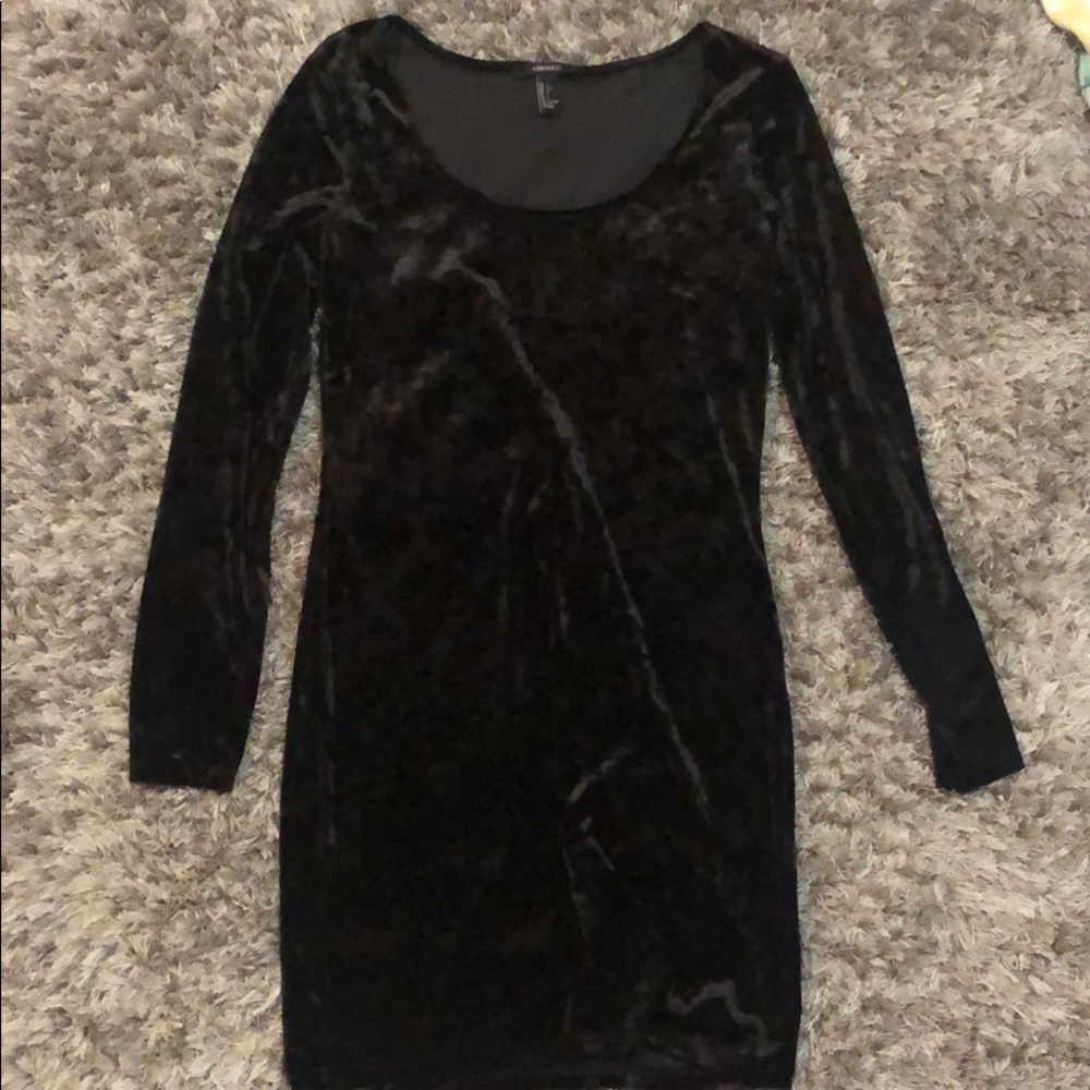 Slim fit black velvet dress